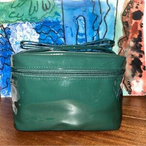 Elegant Green Women's Cosmetic Travel Bag